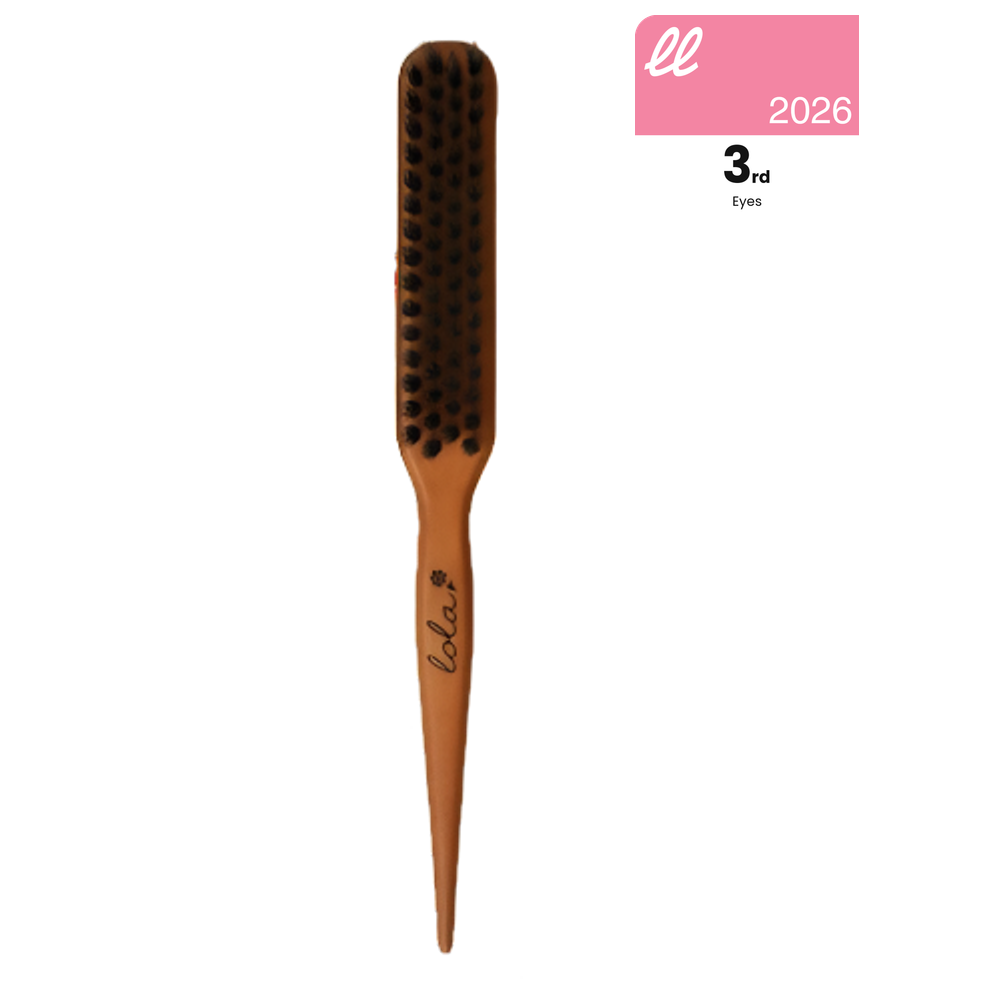 Lola Sleek Brush